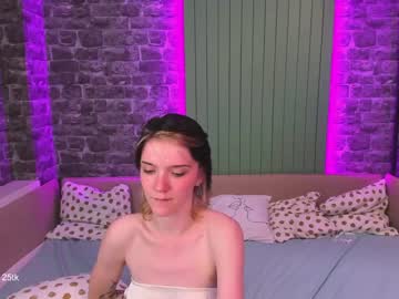 webcam girl raypeach live cam image #3372215