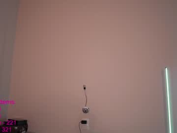 webcam girl lindamei live cam image #2680609