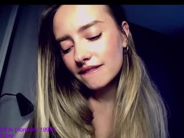 webcam girl yvie_ live cam image #10606609