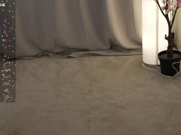 webcam girl floret_joy live cam image #8636711