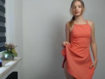 webcam girl vivien_slender live cam image #9956003