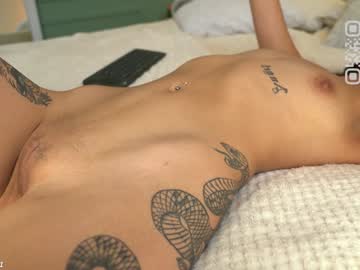 webcam girl ashley_jones9 live cam image #11175040