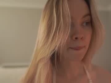 webcam girl bibi_it_is live cam image #12148287