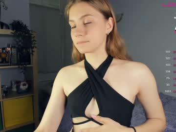 webcam girl youne_and_beautiful live cam image #6517841