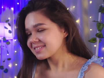 webcam girl helenmoors live cam image #7025545