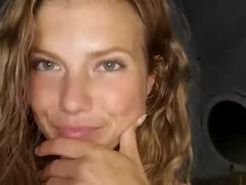 webcam girl kosmickate live cam image #4429107