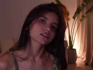 webcam girl ellelure_ live cam image #12831490