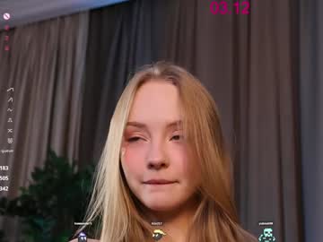 webcam girl lissa_meooow live cam image #11209629