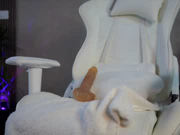 webcam girl xoxo_emma live cam image #2553515