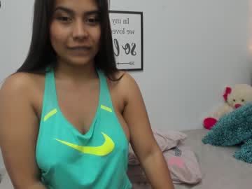 webcam girl abigail_w live cam image #1589276