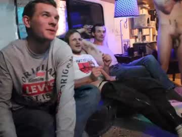 webcam man hollandhousestudios live cam image #1872404