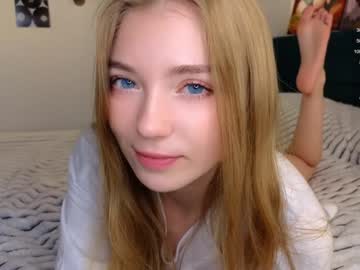 webcam girl lovely_shyy live cam image #11285774
