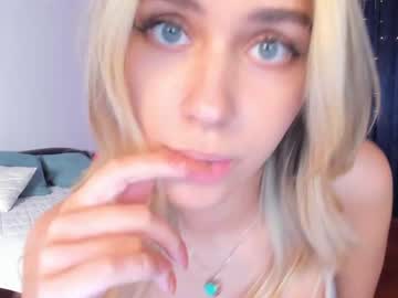 webcam girl sky_evans live cam image #57036