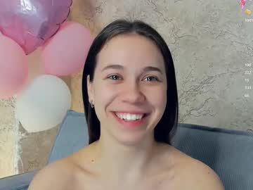 webcam girl gilliancrafts live cam image #12015305