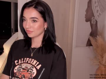 webcam girl scarlett__baker live cam image #8889936