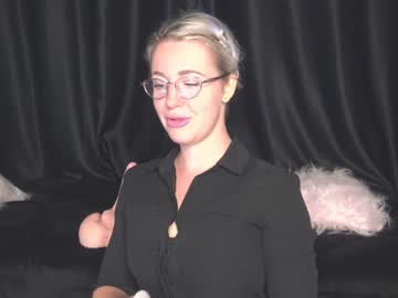 webcam girl xtina__ live cam image #3758286