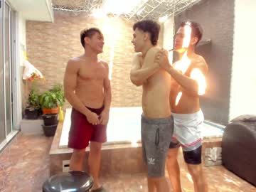 webcam man badguyss_bisex live cam image #6024731