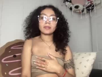 webcam girl miaxrain live cam image #12629267