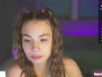webcam girl hoolybunny live cam image #4215673