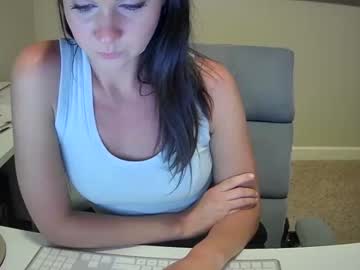 webcam girl corporatequeenv live cam image #2946128