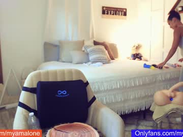 webcam girl blissense live cam image #2876551
