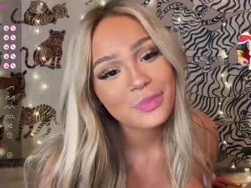webcam girl ari_02 live cam image #7541092
