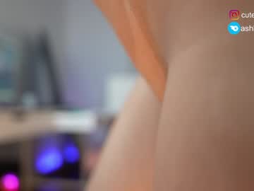 webcam girl ashley_benson1 live cam image #12319681