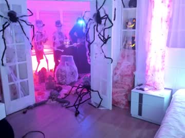 webcam girl wildwifebarbie live cam image #7385405