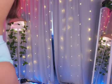 webcam girl helenmoors live cam image #7178097