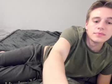 webcam man collegeboiaz live cam image #9090999