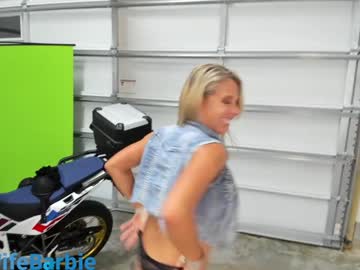 webcam girl wildwifebarbie live cam image #12318469