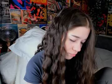 webcam girl flirtykitty_ live cam image #12110068