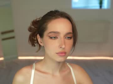 webcam girl silent_chill live cam image #9362670