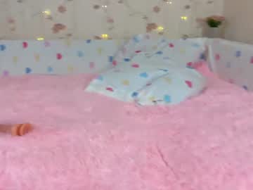 webcam girl tiny_miracle live cam image #8529510