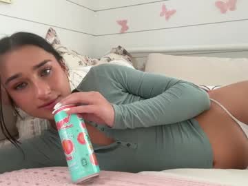 webcam girl adorablair live cam image #10741537