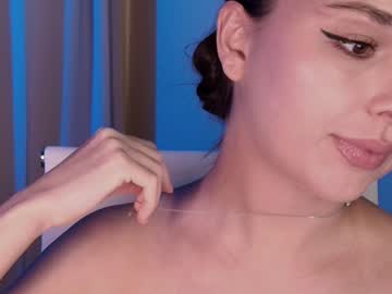 webcam girl hollyextra live cam image #11731760