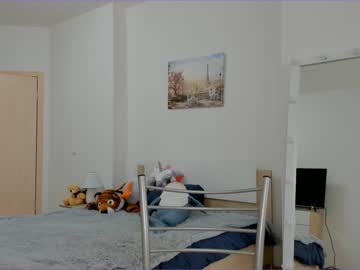 webcam girl elisa_oliver live cam image #1041205