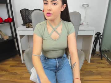 webcam girl dariaa_doll live cam image #5795863