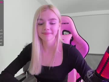 webcam girl allotropp live cam image #4796737