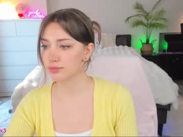 webcam girl uwuxo live cam image #8382111