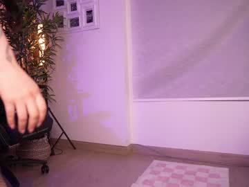 webcam girl lau__1 live cam image #8827455