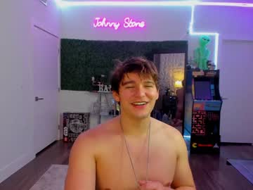 webcam man thejohnnystone live cam image #4217330