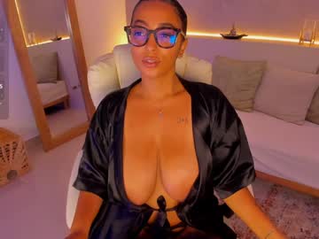 webcam girl anahi_ryan live cam image #12217900