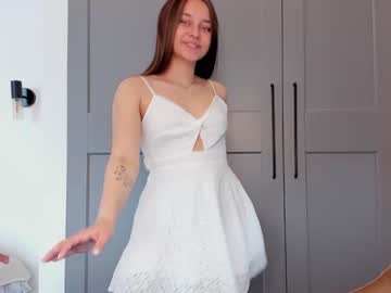 webcam girl eleonora_linn live cam image #2621471