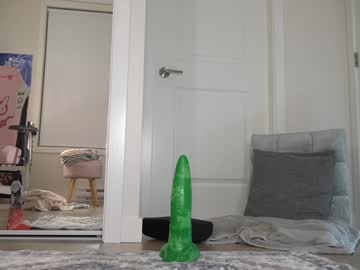 webcam girl petite_fuck live cam image #11039022