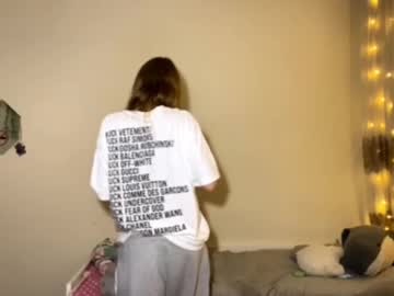 webcam girl gwendolynharkey live cam image #12684084