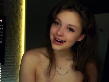 webcam girl a_whole_eternity live cam image #8944009
