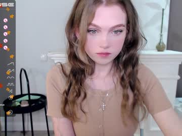 webcam girl small_blondee live cam image #3895914