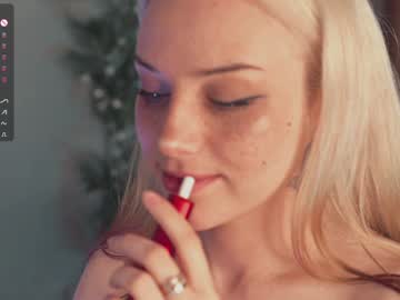 webcam girl mia_milagros live cam image #12722193