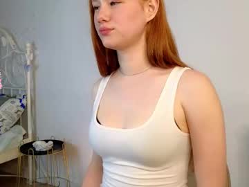 webcam girl foxxx_tail live cam image #12575386